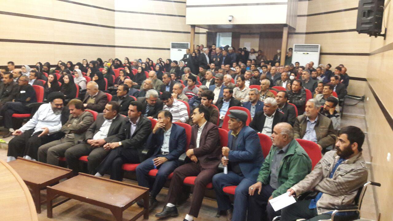 گردهمایی توانمندسازی شغلی در دهدشت برگزار شد / دولت‌خواه: جدا شدن بنگاه‌های اقتصادی موجب شکوفایی اقتصادی می‌شود/تصاویر